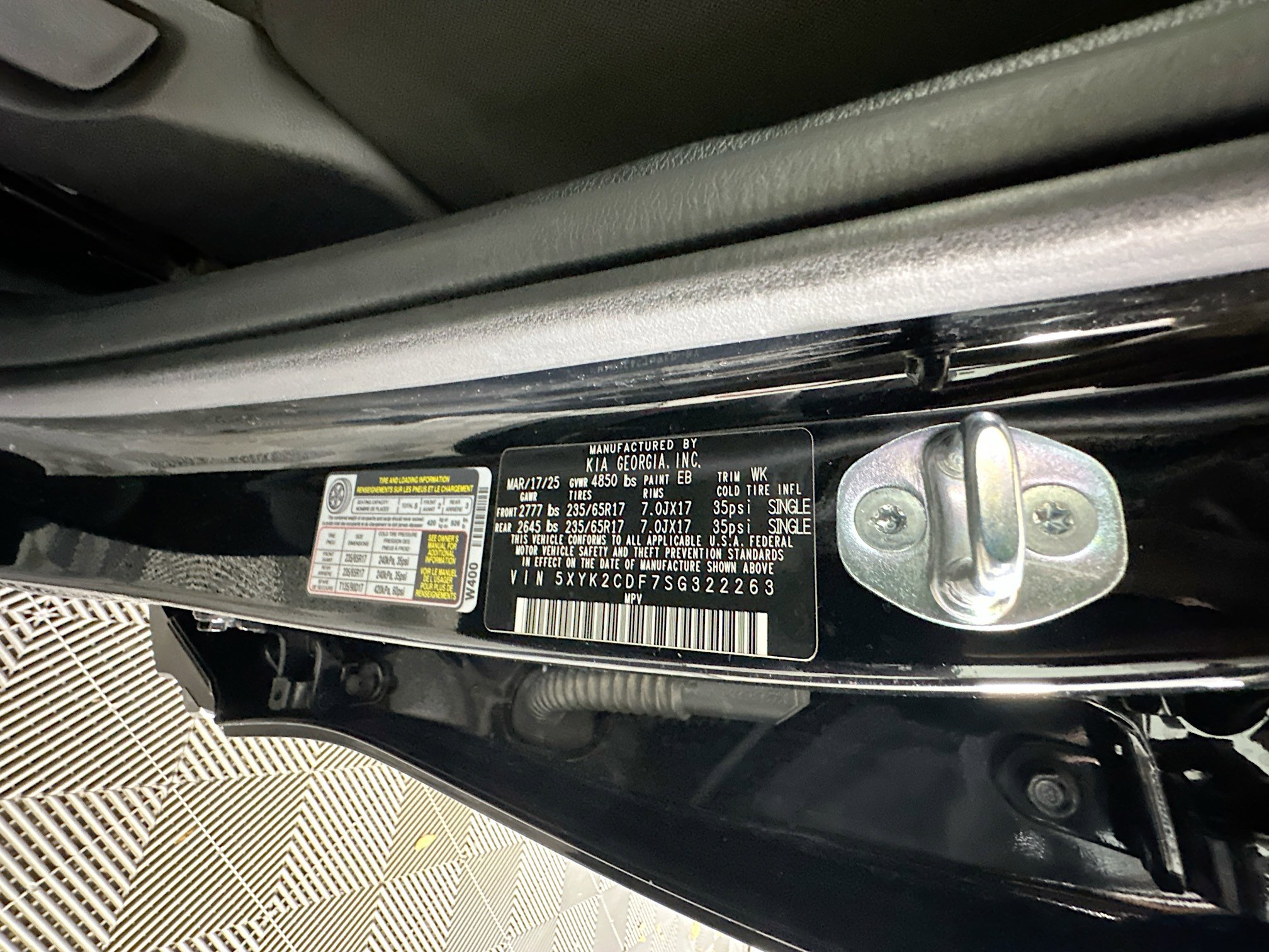 Used 2025 Kia Sportage LX image 12