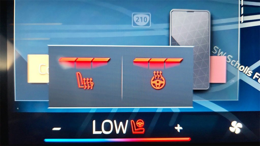 Used 2025 BMW X1 xDrive28i w/ Technology Package image 39