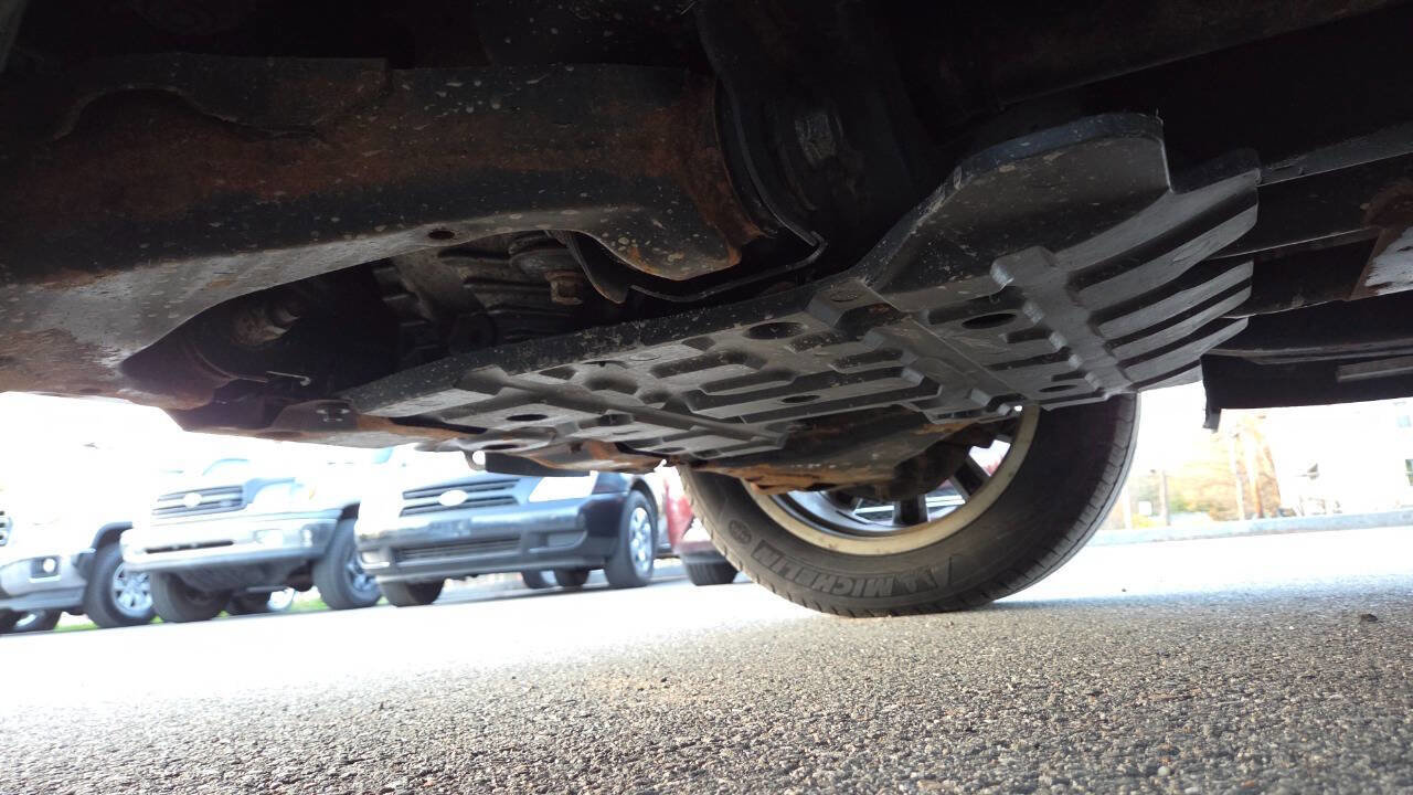 Used 2011 Lexus LX 570 4WD image 56