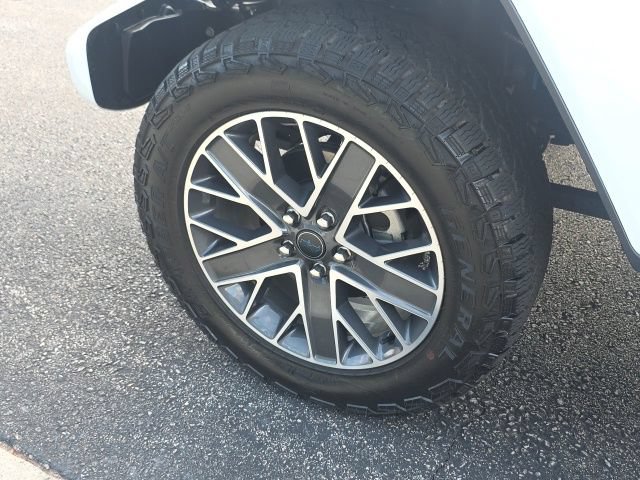 Used 2024 Jeep Wrangler High Altitude AWD/4WD image 9