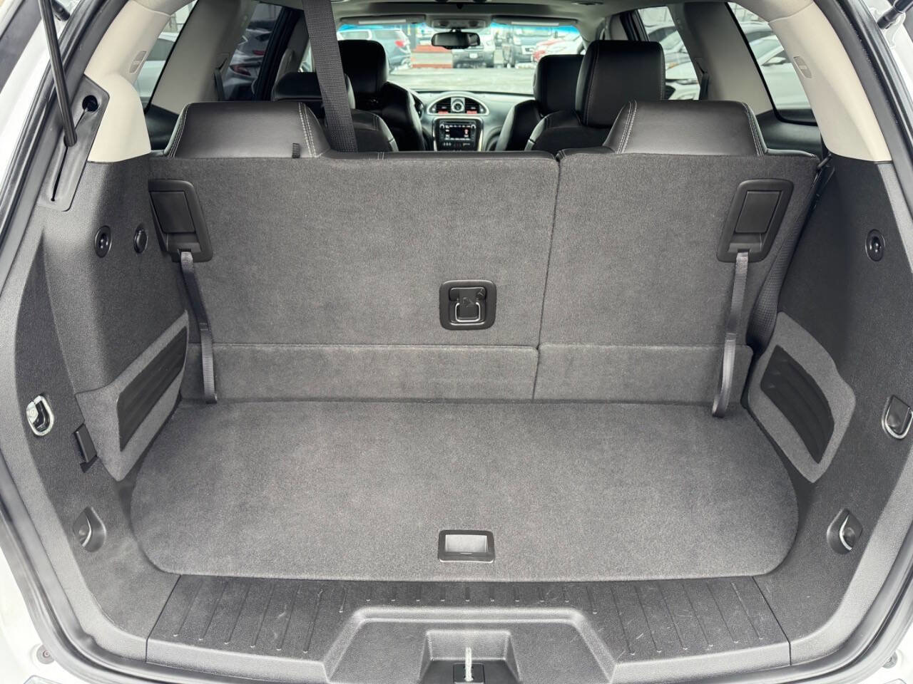 Used 2017 Buick Enclave Leather FWD image 5