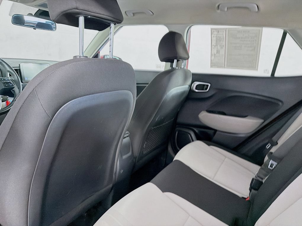 Used 2021 Hyundai Venue SEL FWD image 36