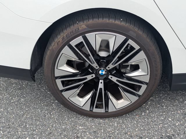 Used 2026 BMW 530i RWD image 11