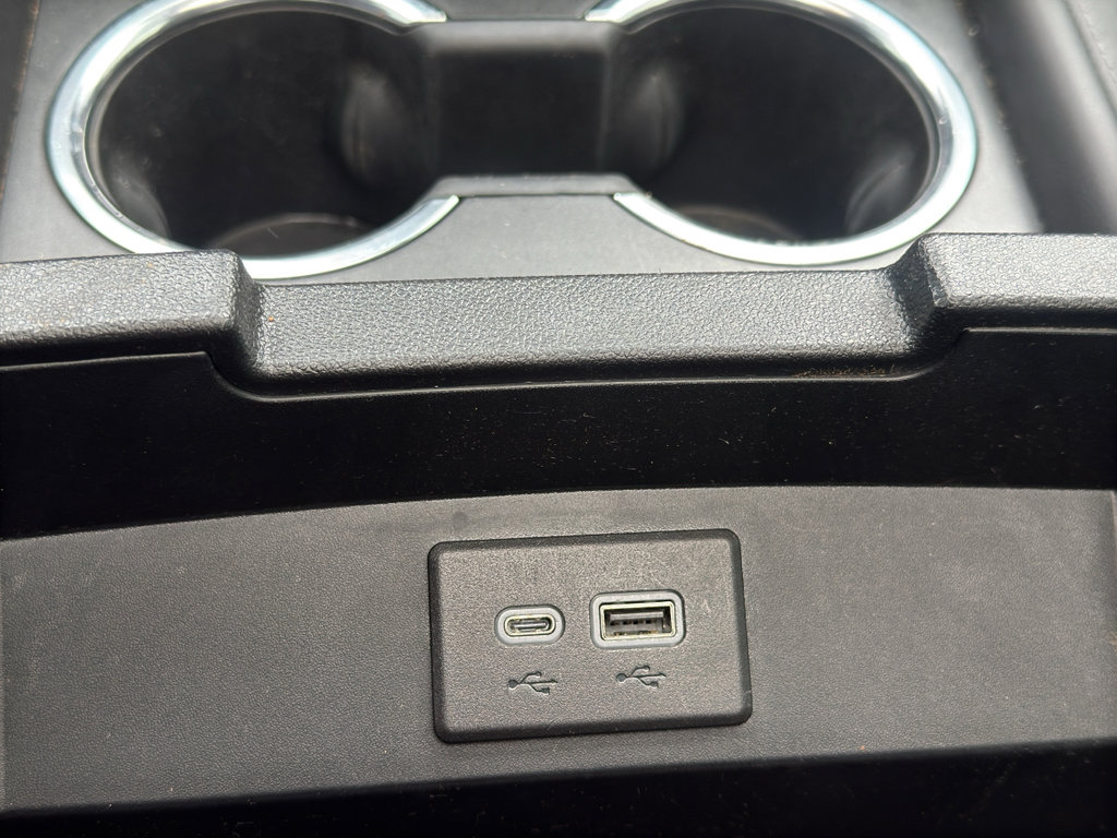 Used 2023 Chevrolet Tahoe Z71 w/ Luxury Package image 39