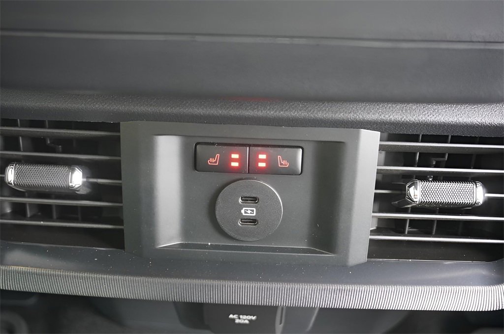 Used 2025 Ford F150 Platinum w/ FX4 Off-Road Package image 14