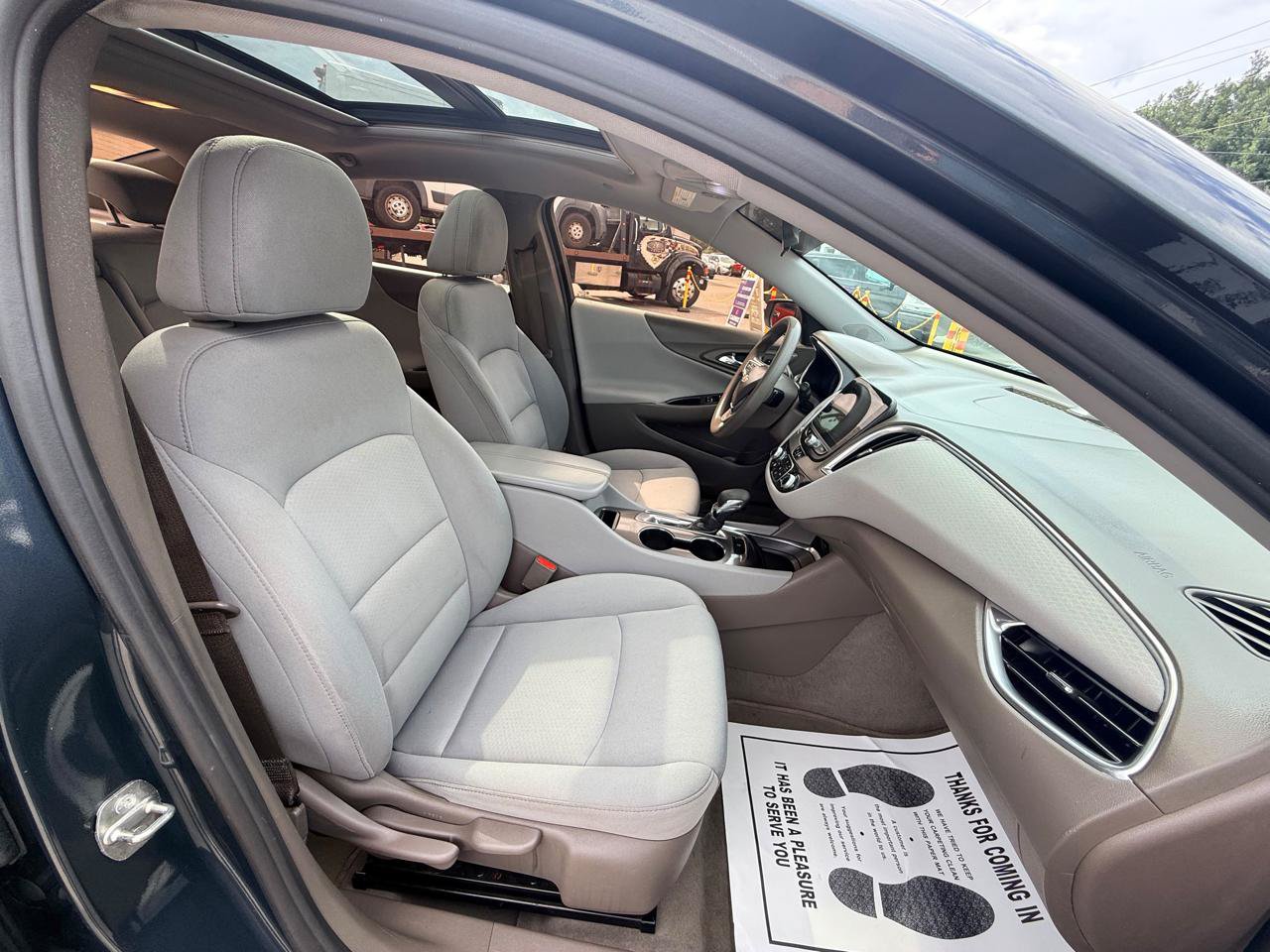 Used 2021 Chevrolet Malibu LT FWD image 13