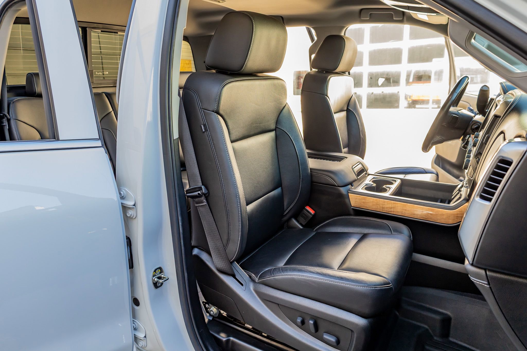 Used 2019 Chevrolet Silverado 2500 LTZ w/ Duramax Plus Package image 29