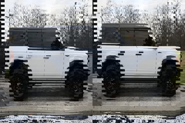 Used 2023 Ford Bronco Wildtrak image 4