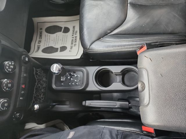 Used 2014 Jeep Wrangler Unlimited Sahara w/ Max Tow Package image 27