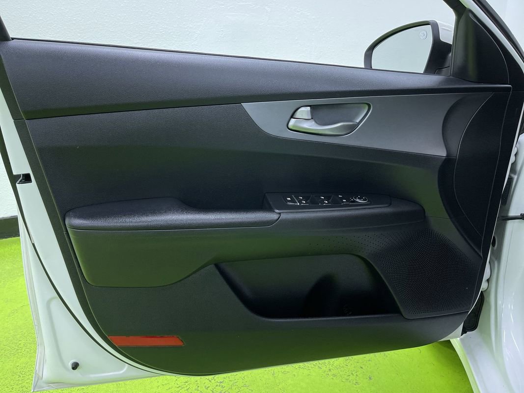 Used 2021 Kia Forte LXS FWD image 15