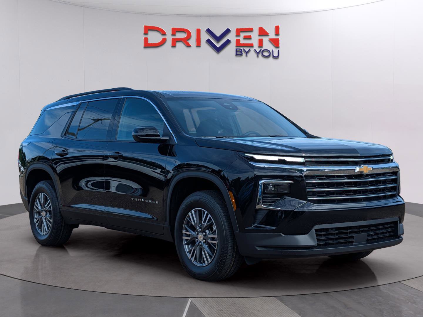 New 2026 Chevrolet Traverse LT w/ LPO, Floor Liner Package FWD image 7