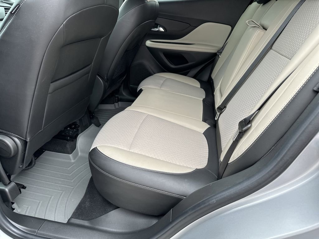 Used 2021 Buick Encore Preferred FWD image 30