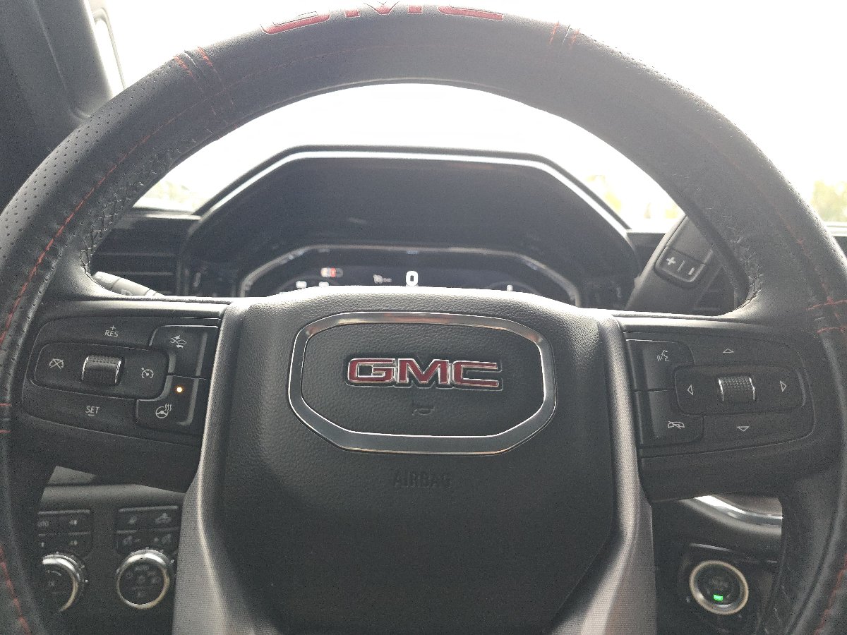 Used 2024 GMC Sierra 3500 SLT AWD/4WD image 32