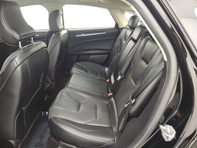 Used 2017 Ford Fusion Titanium image 29