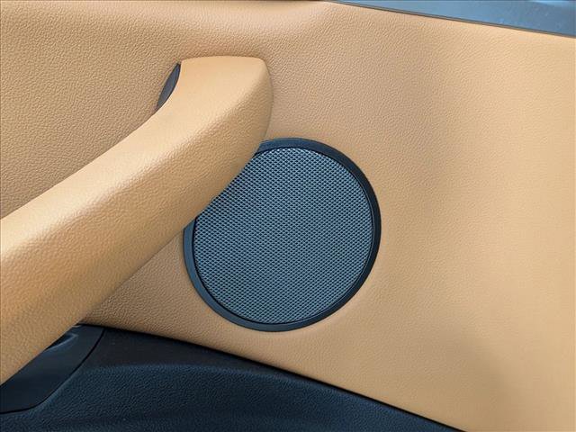 Used 2025 BMW X4 xDrive30i w/ Premium Package image 14