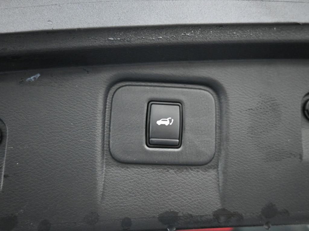 Used 2019 Nissan Murano Platinum w/ Cargo Package AWD/4WD image 22