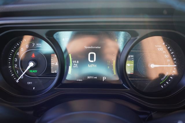 Certified 2025 Jeep Wrangler Unlimited Rubicon 4xe w/ Safety Group image 31