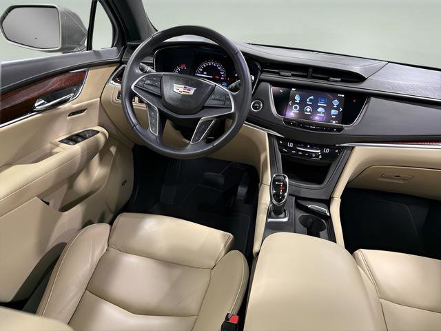Used 2017 Cadillac XT5 Luxury w/ Driver Awareness Package FWD image 25