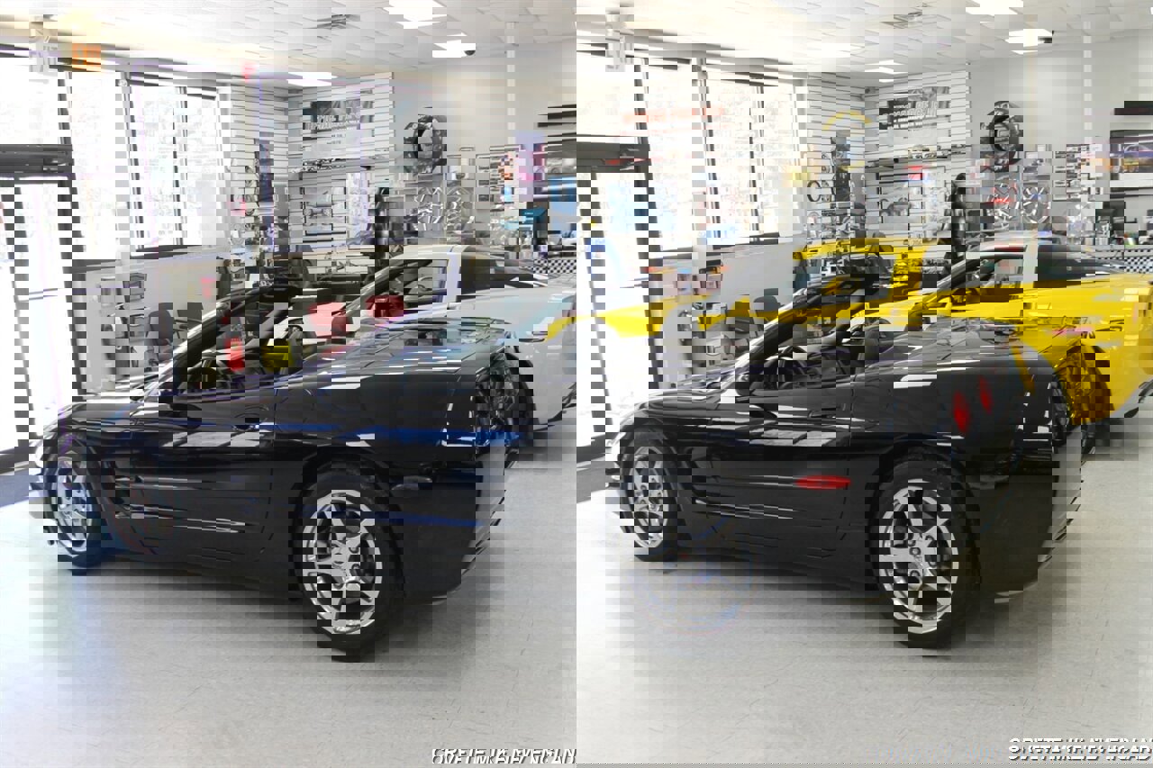 Used 2003 Chevrolet Corvette Convertible w/ Preferred Equipment Group1 image 18