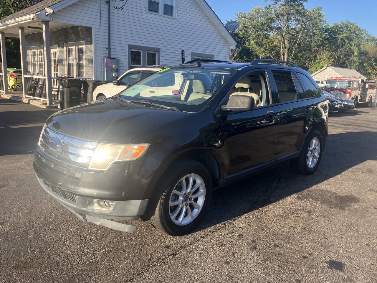 Used 2010 Ford Edge SEL FWD image 3