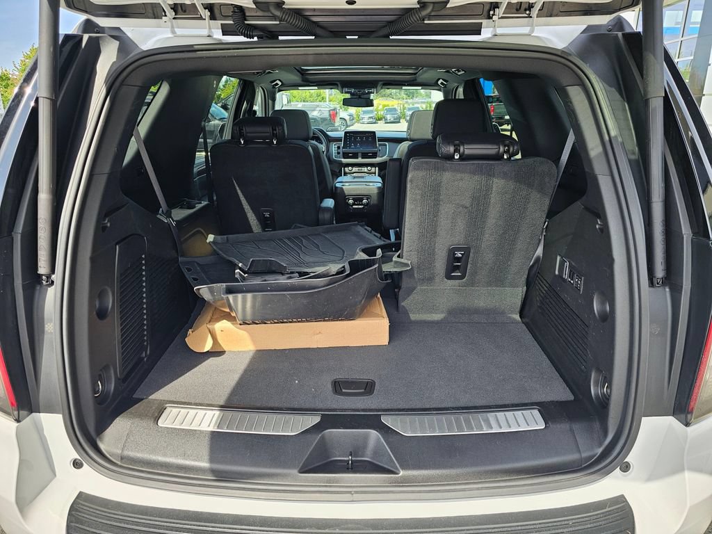 Used 2023 Chevrolet Tahoe Z71 w/ Luxury Package AWD/4WD image 14