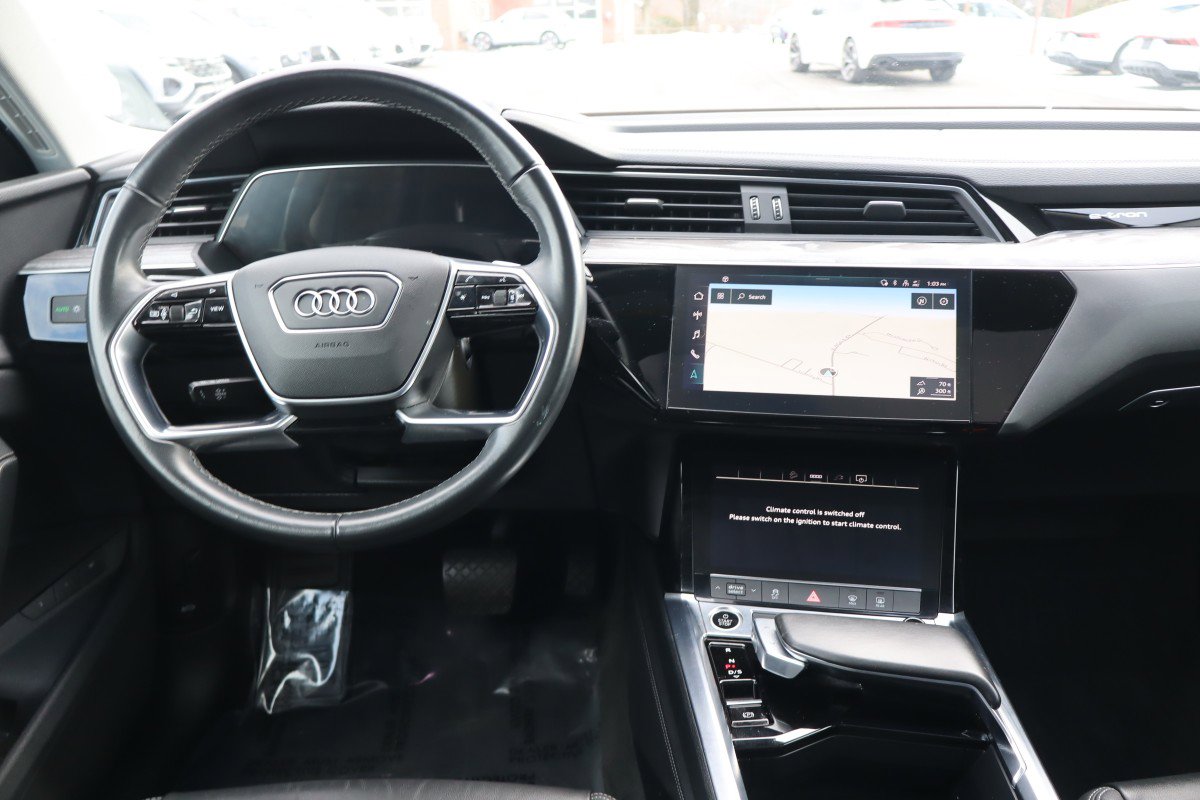 Used 2021 Audi e-tron Premium image 11