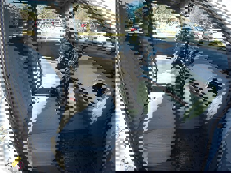 Used 2014 Toyota Sienna LE image 24