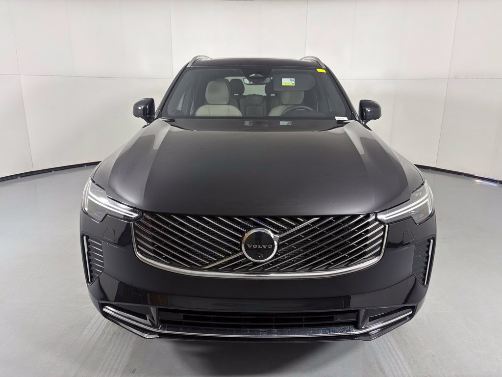New 2026 Volvo XC90 B6 Plus w/ Protection Package AWD/4WD image 3
