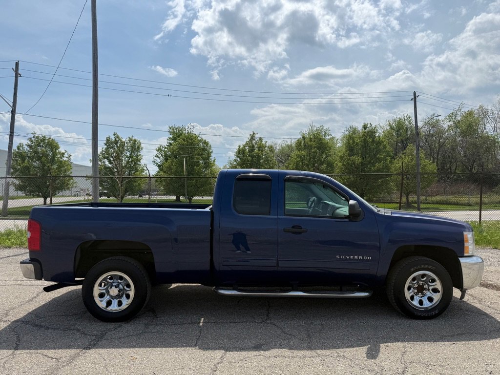 Used 2013 Chevrolet Silverado 1500 LS RWD image 2