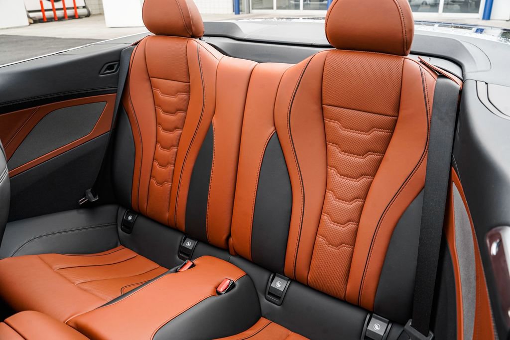 Used 2022 BMW M850i xDrive Convertible w/ Driving Assistance Package image 23