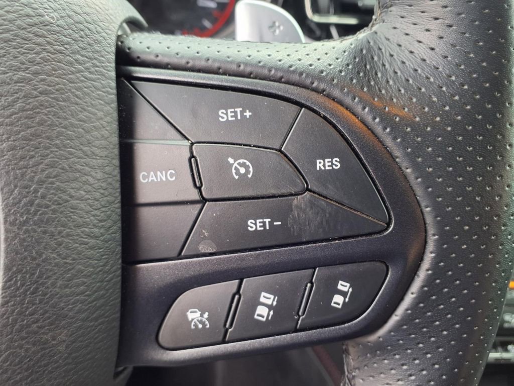 Used 2025 Dodge Durango GT image 9