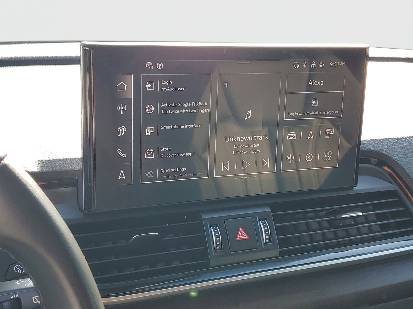 Used 2024 Audi Q5 e Premium Plus w/ Premium Plus Package image 28