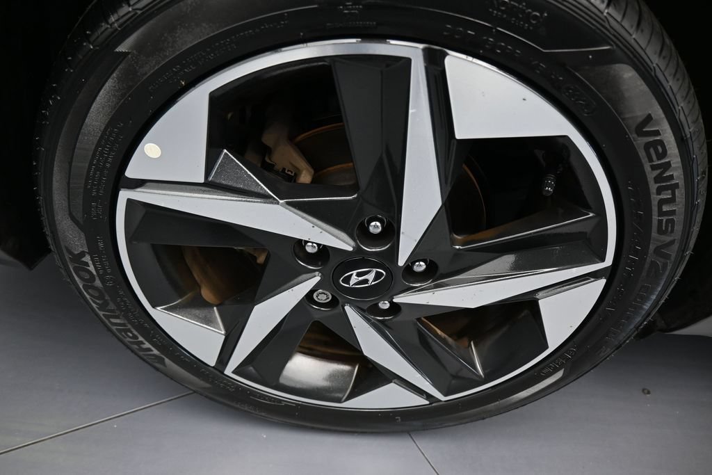 Used 2022 Hyundai Elantra Limited FWD image 41