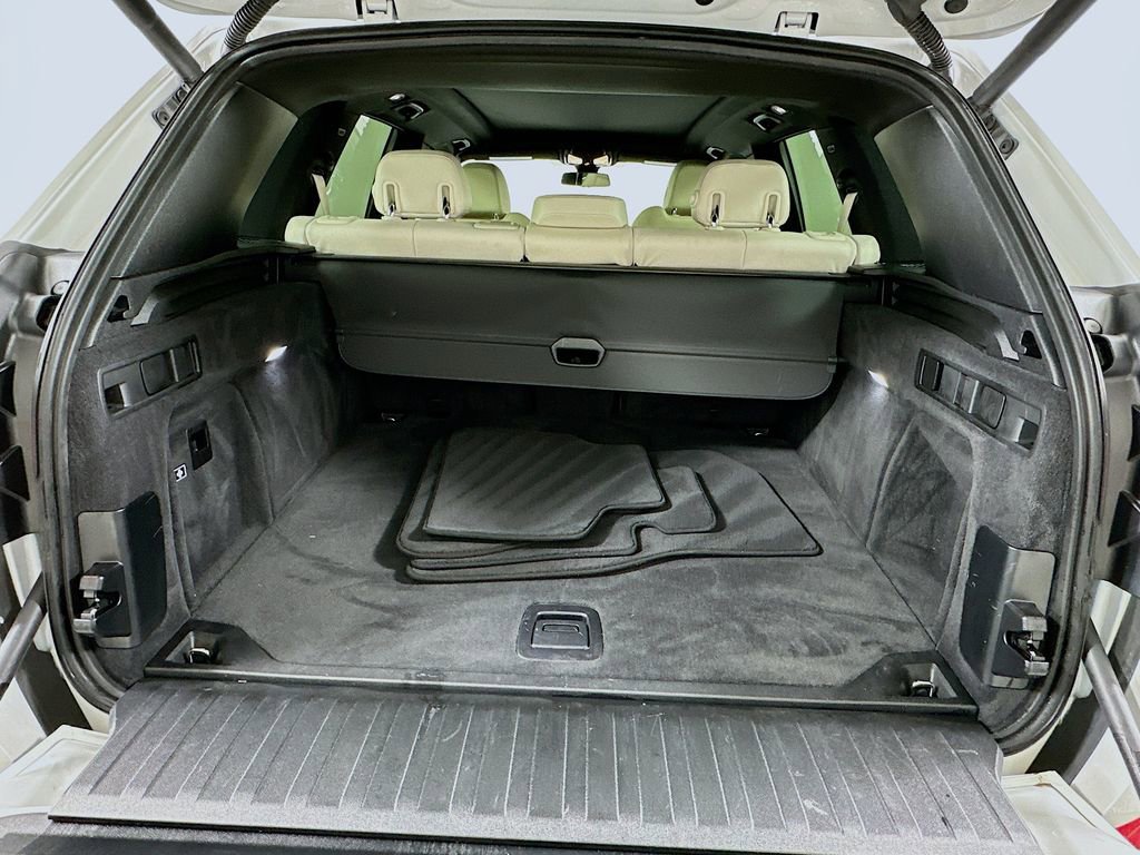 Used 2020 BMW X5 xDrive40i w/ Premium Package image 27