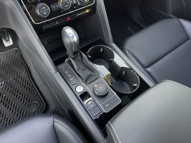 Used 2020 Volkswagen Atlas Cross Sport SEL R-Line image 32