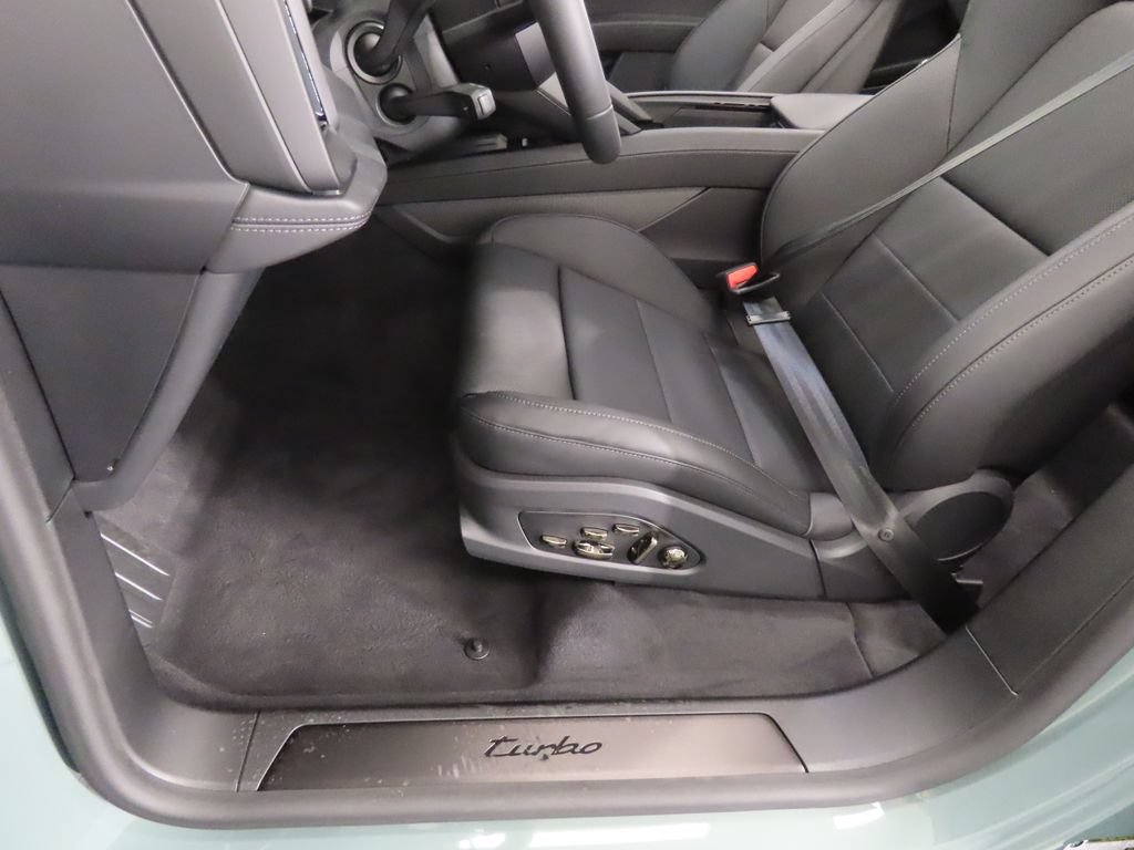 New 2026 Porsche Cayenne Turbo AWD/4WD image 43