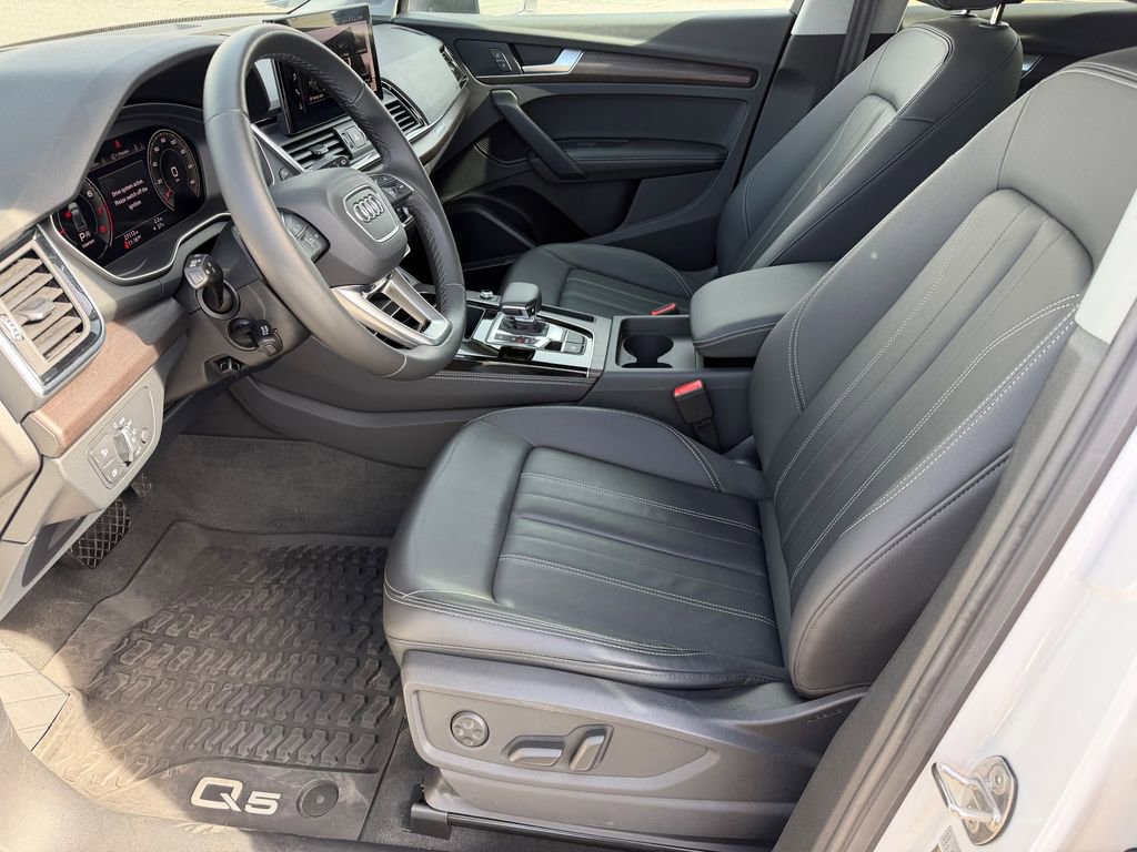 Certified 2023 Audi Q5 2.0T Premium Plus w/ Premium Plus Package image 3