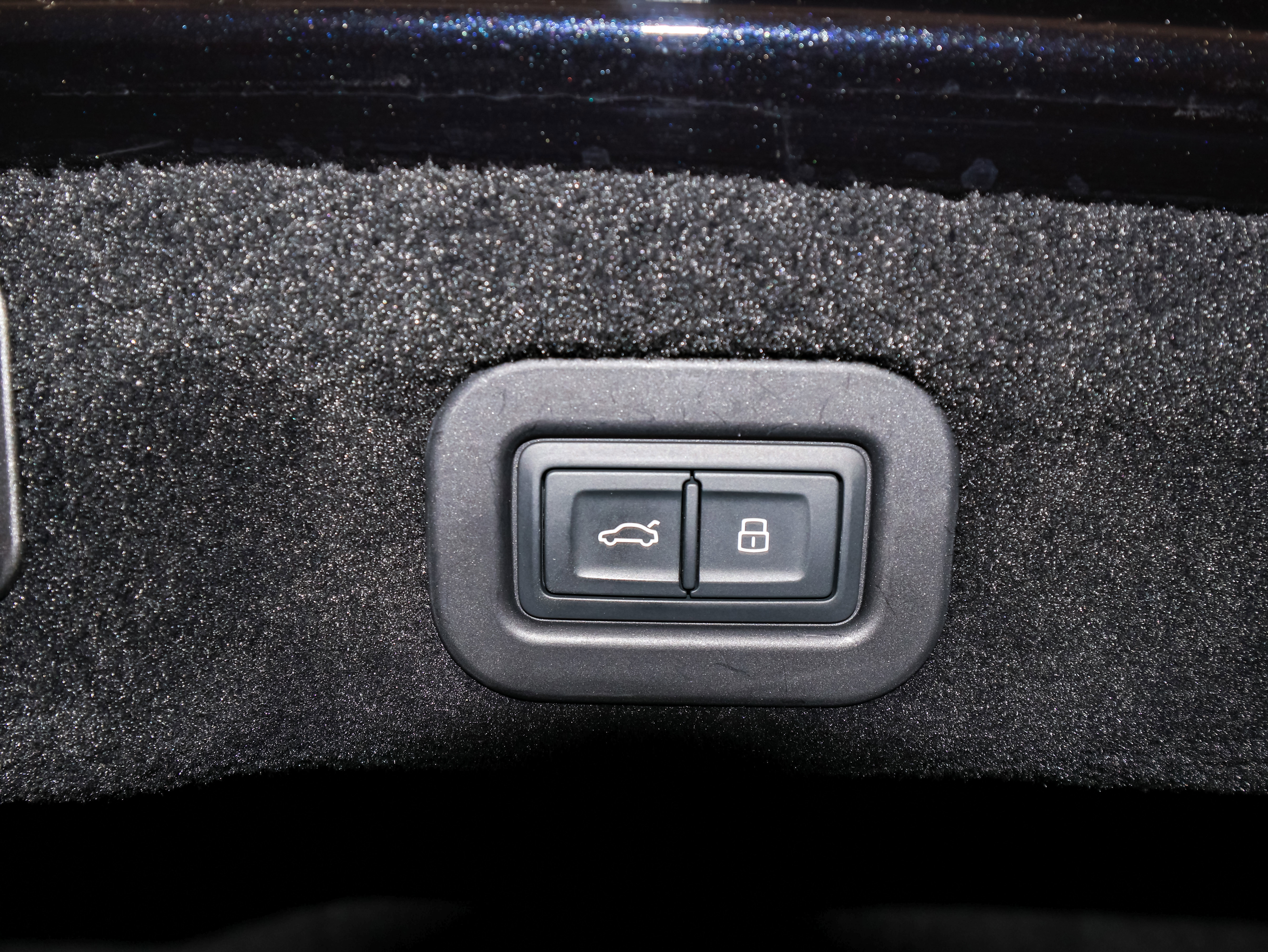 Used 2022 Bentley Flying Spur V8 image 12