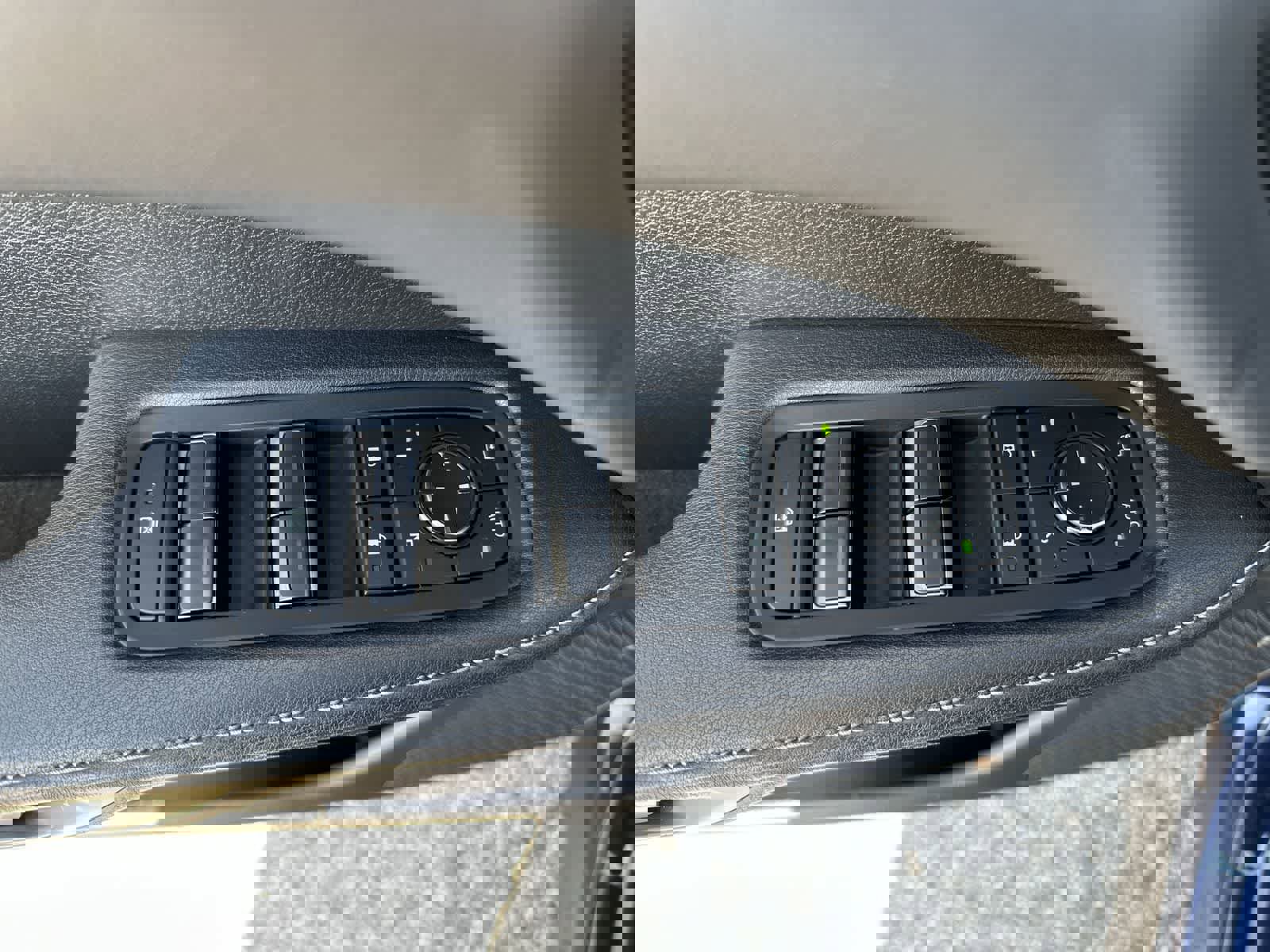 Used 2024 Lexus RX 350 FWD w/ Technology Package image 7