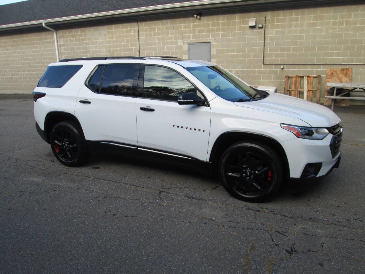 Used 2019 Chevrolet Traverse Premier w/ Redline Edition image 4