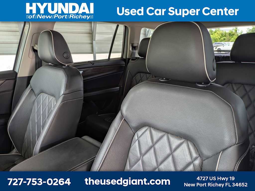 Used 2024 Volkswagen Atlas SEL Premium R-Line AWD/4WD image 7