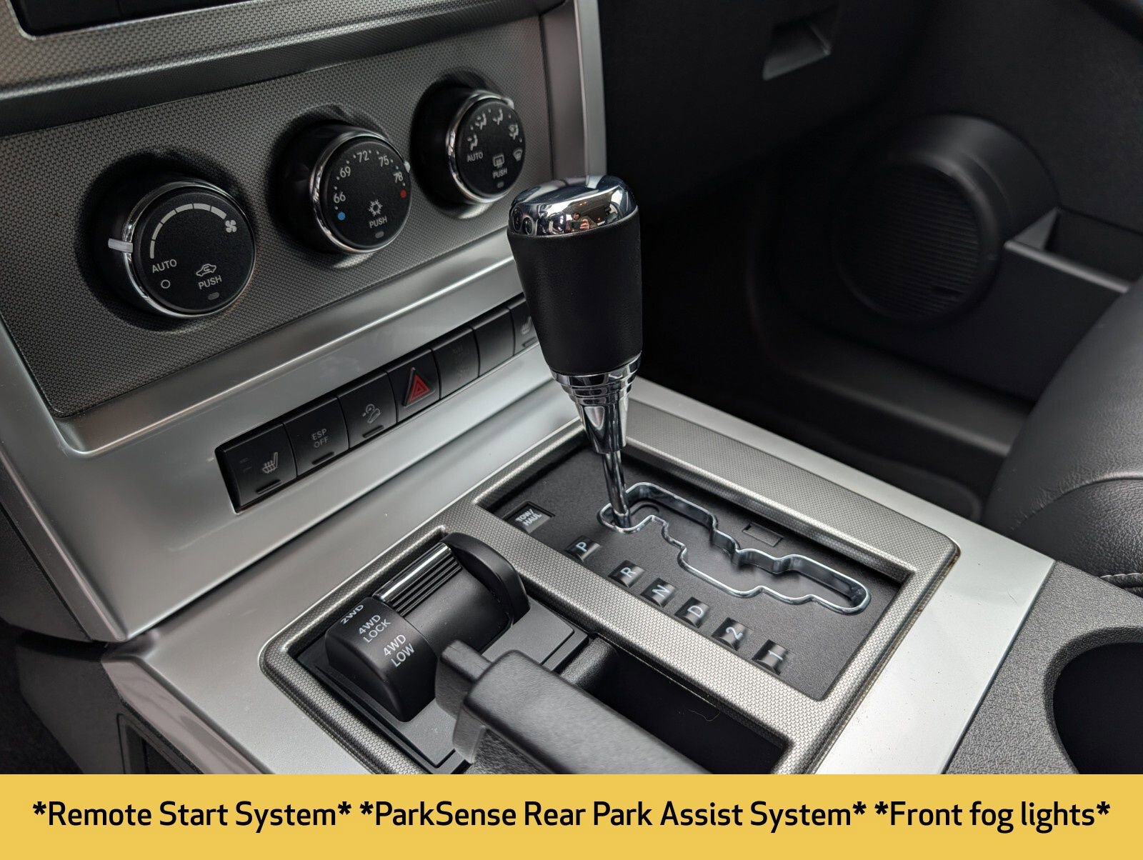 Used 2010 Jeep Liberty Limited w/ Tire & Wheel Group image 6