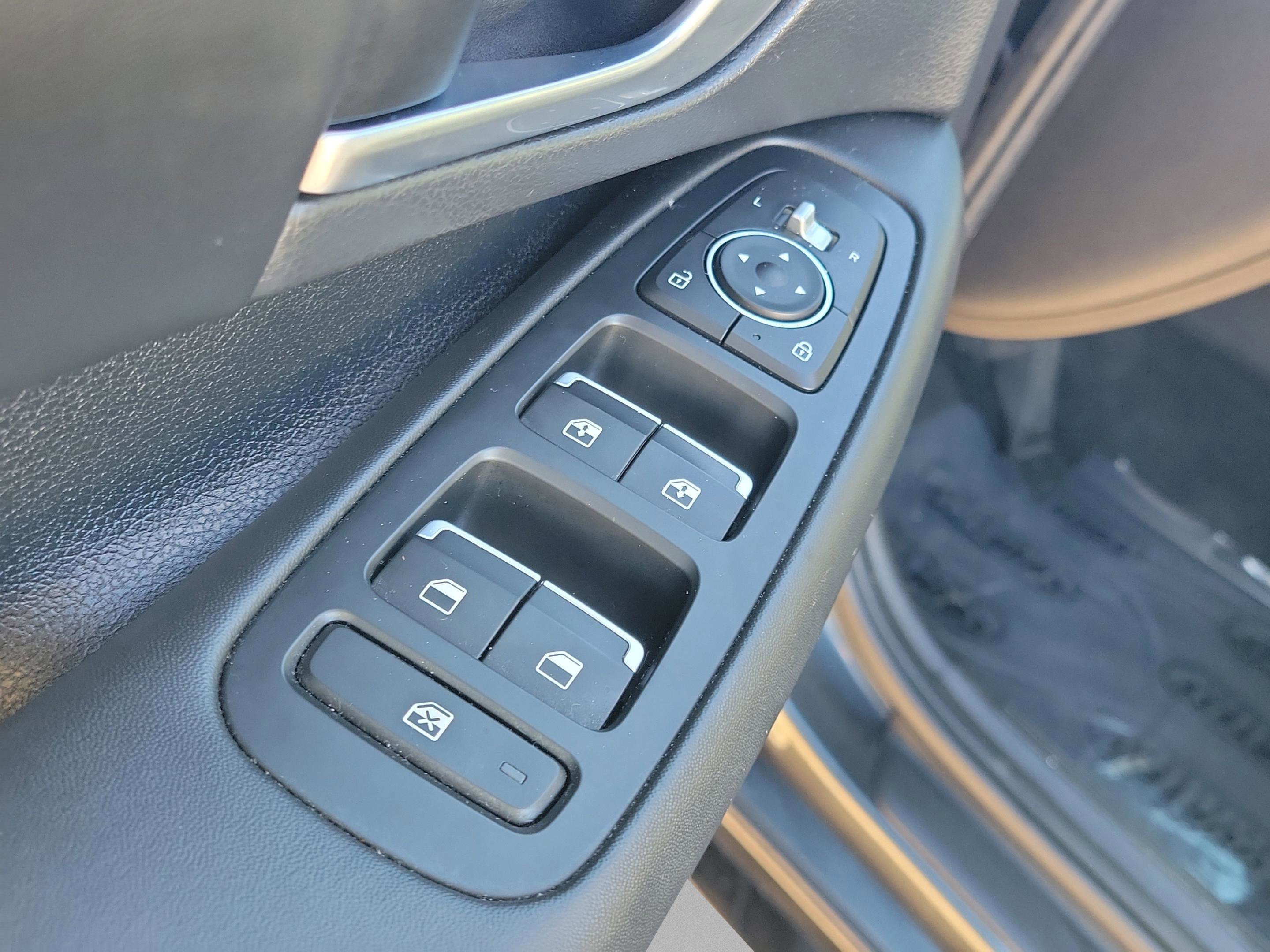 Certified 2021 Hyundai Sonata SEL w/ Preferred Accessory Package image 11