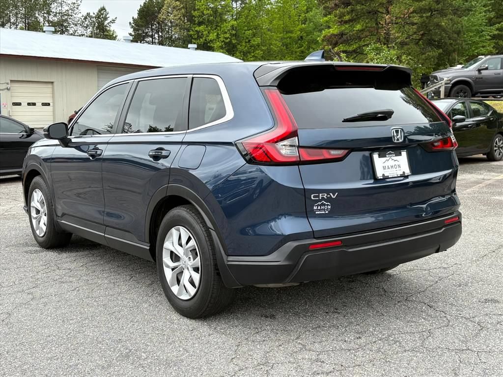 Used 2025 Honda CR-V LX image 6