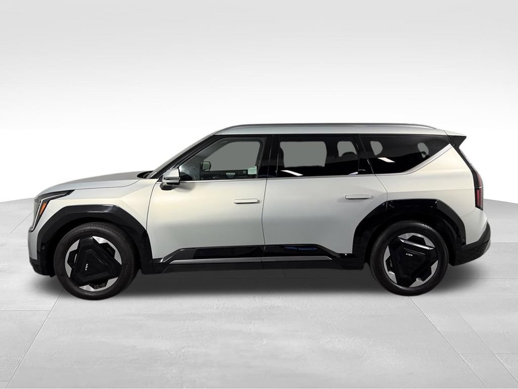 Used 2024 Kia EV9 Land AWD/4WD image 6