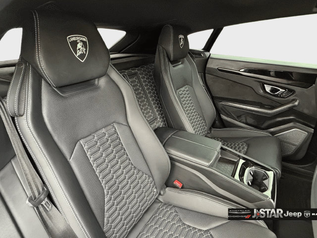 Used 2022 Lamborghini Urus AWD/4WD image 17