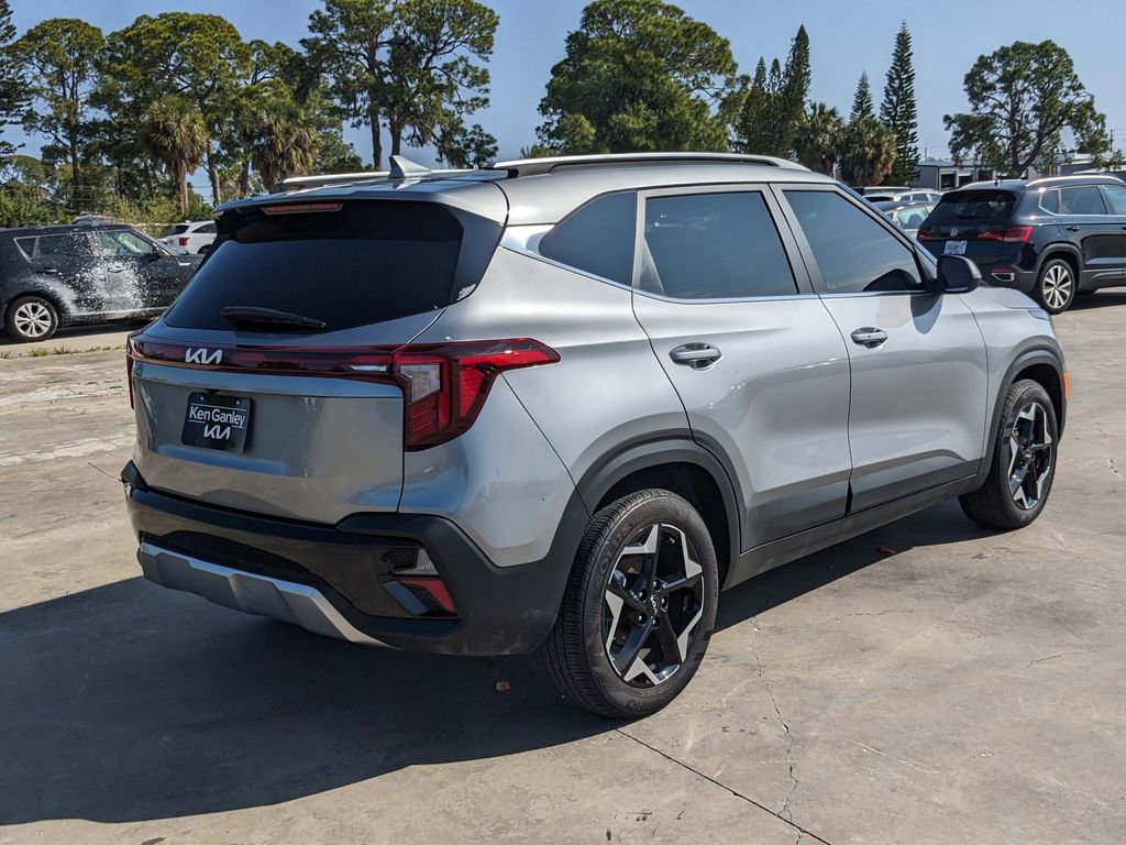 Certified 2025 Kia Seltos EX w/ EX Sunroof Package image 7