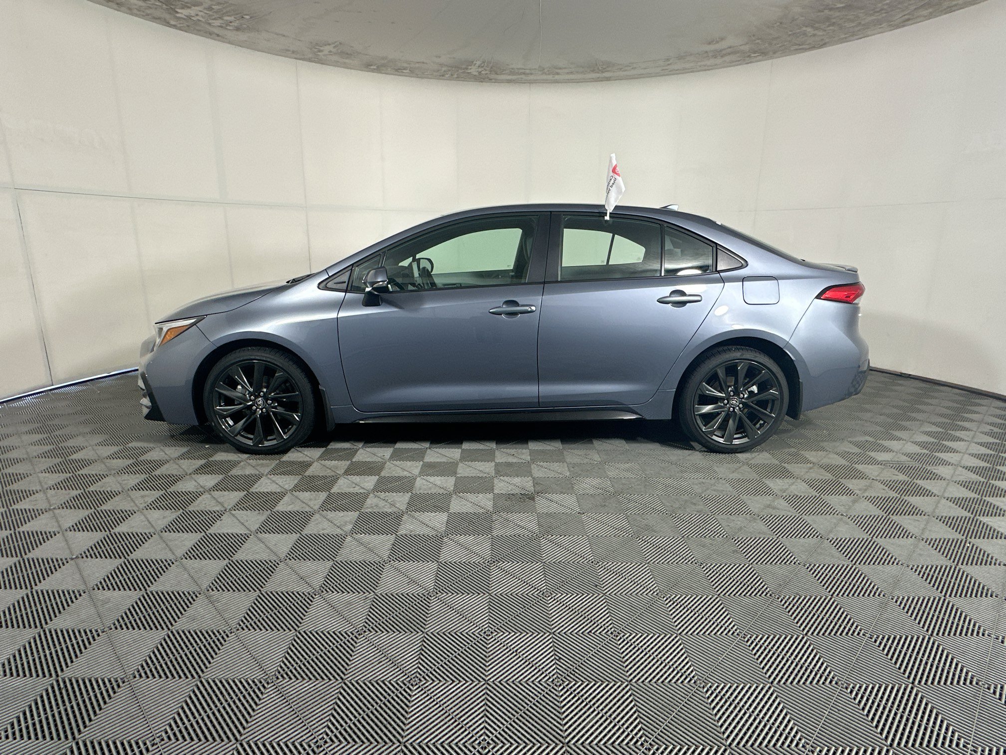 Certified 2025 Toyota Corolla SE FWD image 6