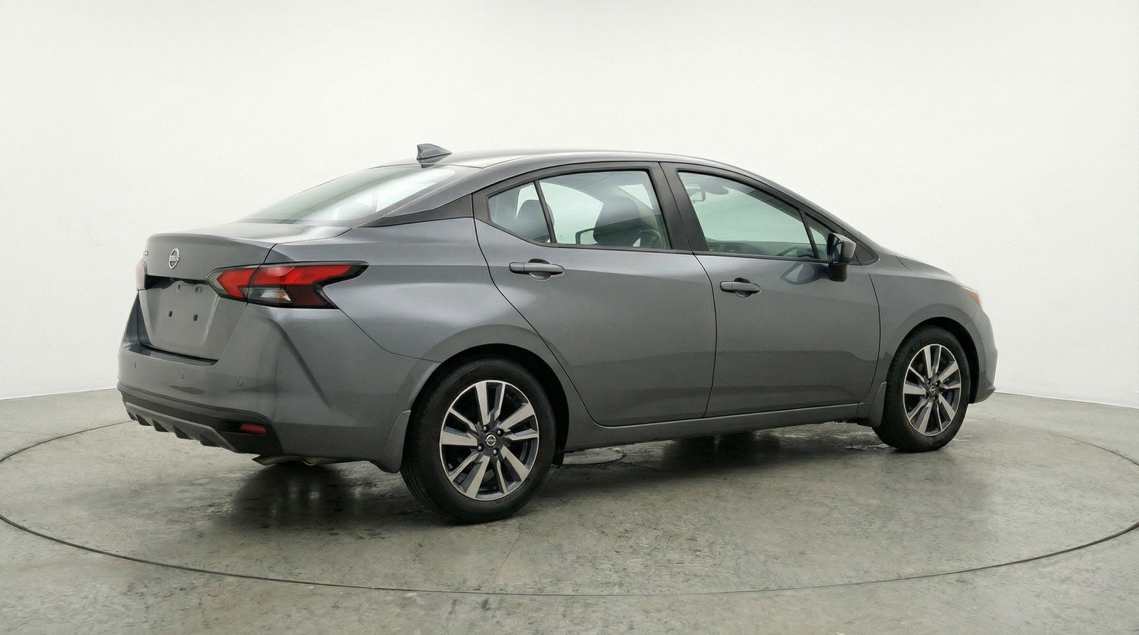 Used 2025 Nissan Versa SV FWD image 9