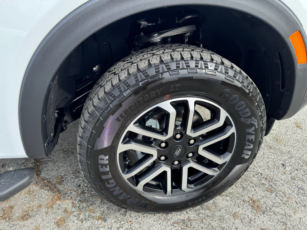 New 2025 Ford Ranger Lariat w/ FX4 Off-Road Package AWD/4WD image 9